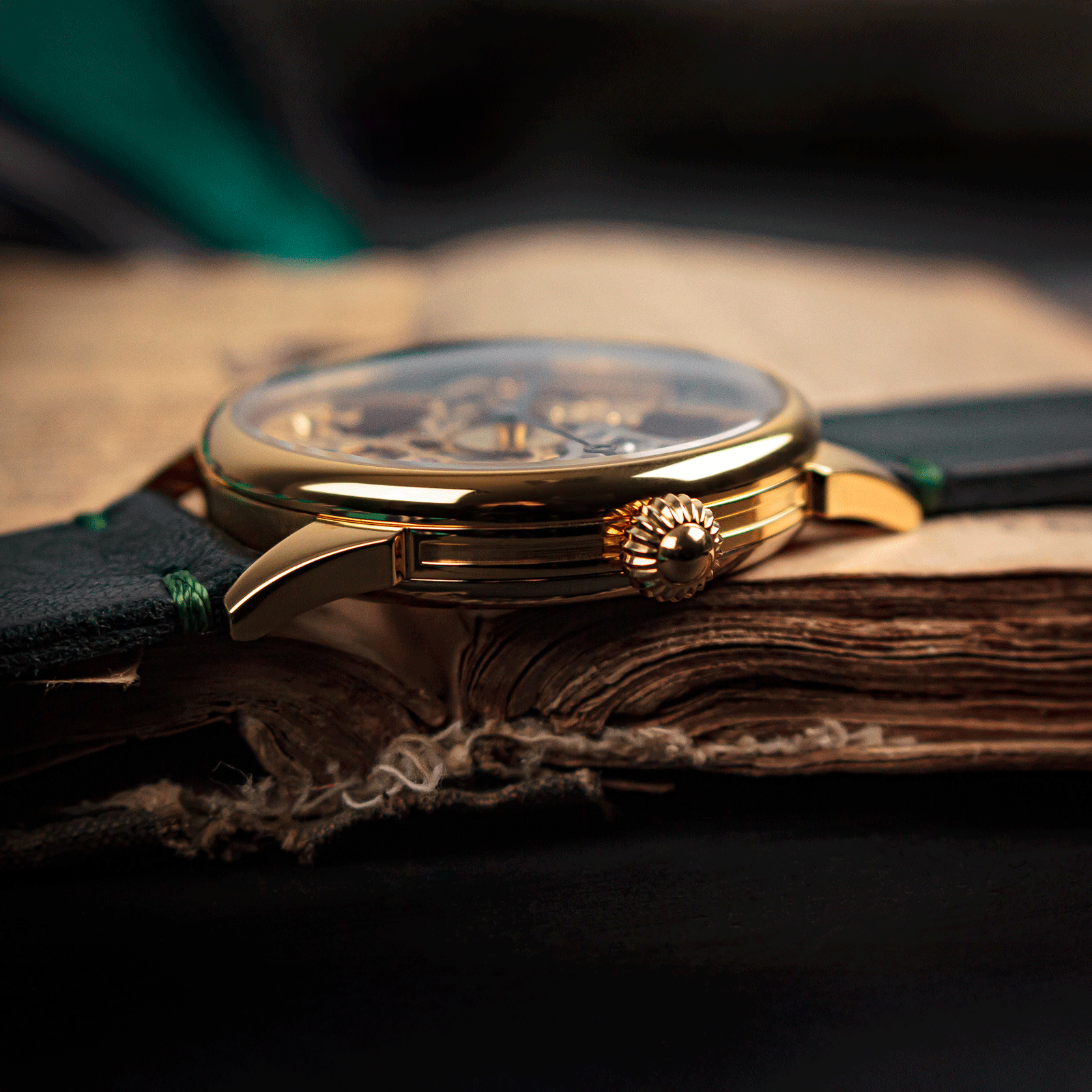 Front view of handmade watch – Shards watch