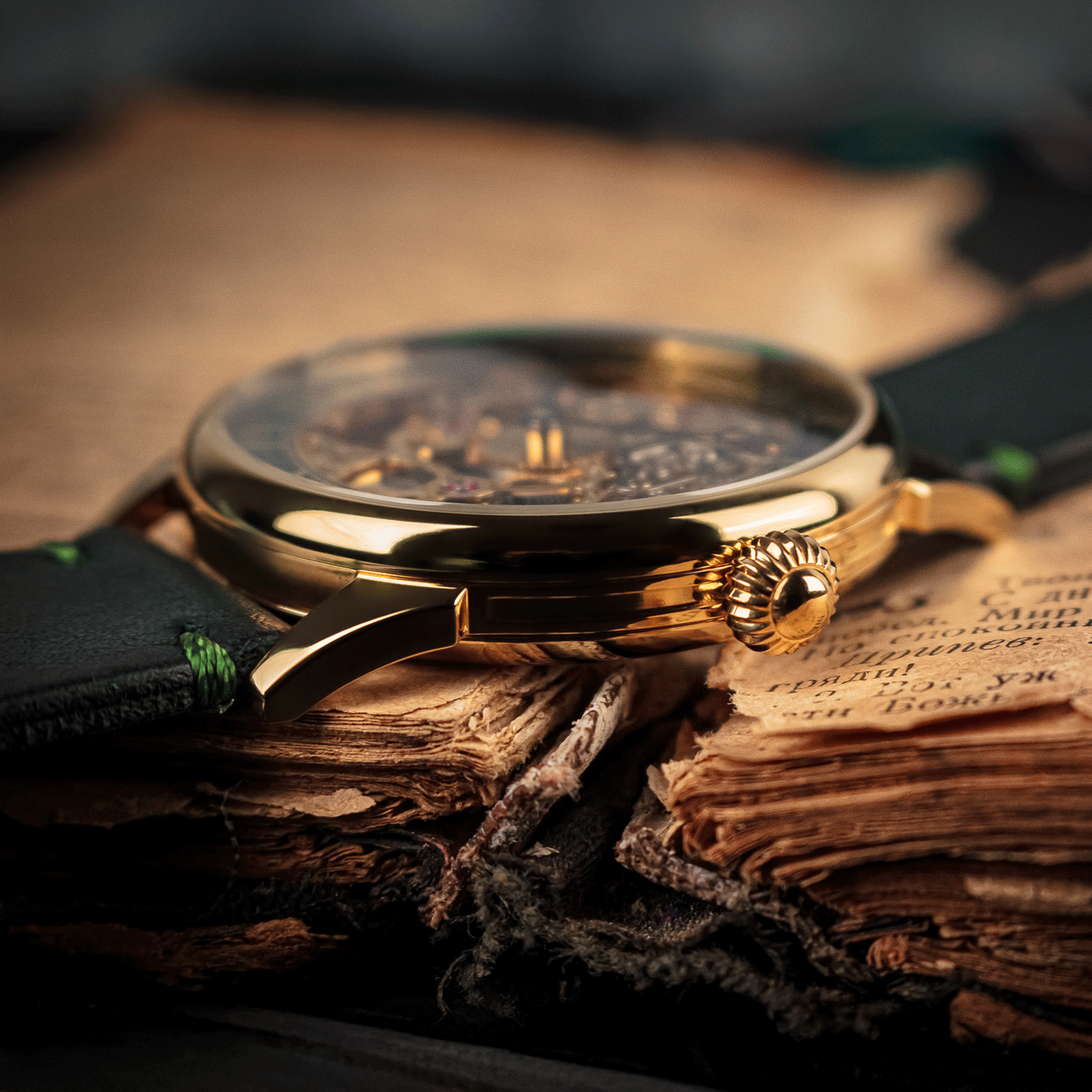 Front view of handmade watch – mechanical watch