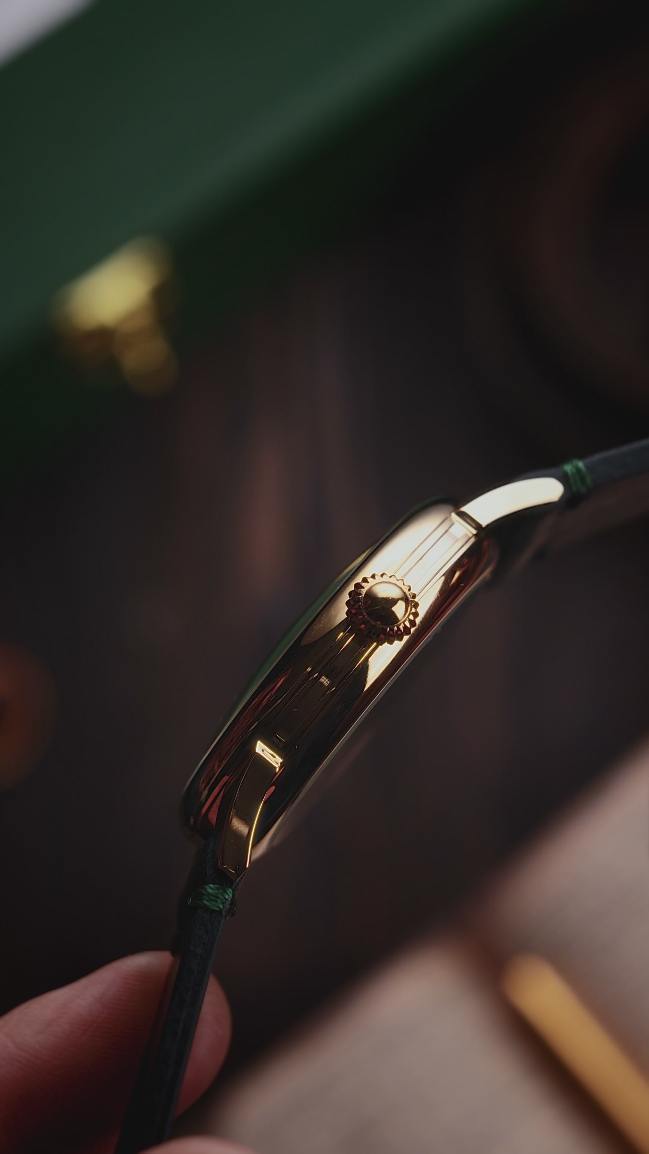 Promotional video of handcrafted watch Shards  – close-up view and showcase