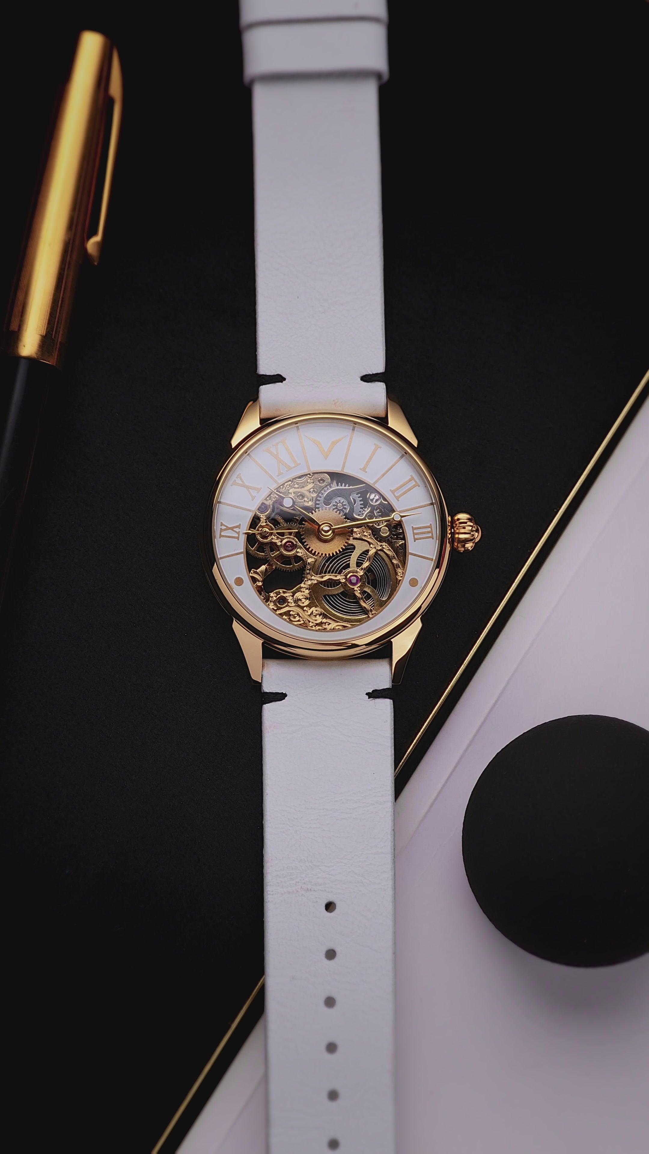 Skeleton watch on Video